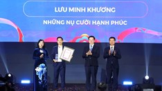 Bức tranh sinh động về một Việt Nam hạnh phúc, đang vươn lên mạnh mẽ