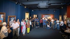 Triển lãm tranh sơn dầu “Sắc thân” của họa sĩ Đặng Văn Tứ