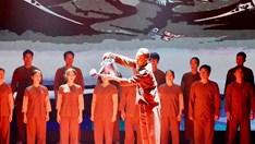 Giữ bản sắc Việt trong “cơn gió lạ”