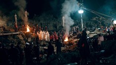 Khi bản sắc là “giấy thông hành”