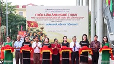 Khai mạc triển lãm “Quảng Ngãi – Niềm vui thống nhất”