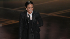 Nữ quay phim da màu đầu tiên giành giải “Quay phim xuất sắc nhất” tại Oscar 2026