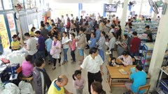 Vẫn “nóng” chuyện thiếu SGK