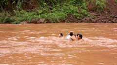 Vượt qua “3 không” để kịp dự lễ khai giảng