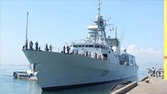 Tàu Hải quân Hoàng gia Canada thăm hữu nghị TP Đà Nẵng