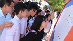 Thi vào lớp 10 năm học 2019 - 2020 tại Hà Nội: “Đau tim” vì công bố môn thi kiểu “ú tìm”