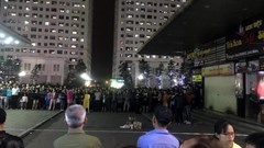 "Yêu nhào, sống thả" nhìn từ vụ nữ sinh ném con