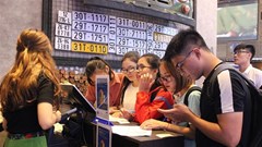 Khán giả hào hứng tới rạp xem phim của LHP Haniff 2018