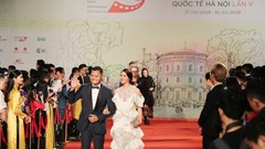 Đến LHP không chỉ để vui