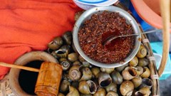 Điểm mặt món ăn đường phố đã đến Hà Nội là phải "check-in"