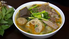 Quán ăn lâu đời bậc nhất ở HN, khi gió lạnh về là đông nghịt khách