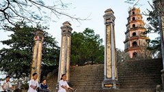 Ảnh về chùa Việt của nhiếp ảnh gia người Pháp