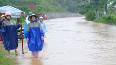 Quảng Bình: Nhiều địa phương bị nước lũ cô lập