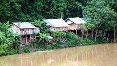 Nghệ An: Dự án di dân khẩn cấp ra khỏi vùng thiên tai, sạt lở chờ đến bao giờ?