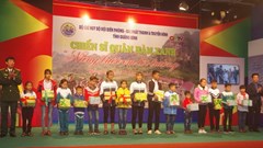 Bộ đội Biên phòng Quảng Bình "Nâng bước 80 em học sinh tới trường"