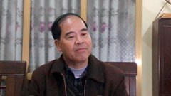 Khởi tố, bắt tạm giam hiệu trưởng nghi dâm ô học sinh