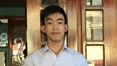 Nam học sinh trao lại 50 triệu đồng cho người đánh rơi