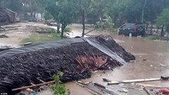 Sóng thần ở Indonesia: 168 người thiệt mạng, 745 người bị thương