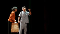 Nghề xe ôm lên sân khấu nhạc kịch Việt – Hàn