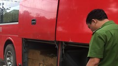 Quảng Nam: Liên tiếp phát hiện xe khách vận chuyển gỗ trái phép