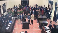 Xét xử vụ án chạy thận Hòa Bình: Luật sư của bị cáo Hoàng Công Lương đề nghị điều tra hành vi của Viện Kiểm sát