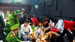 Phá đường dây ma túy ở quán bar lớn nhất Huế