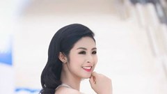Đằng sau những nụ cười đẹp hơn hoa