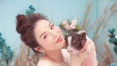 Lý Nhã Kỳ chụp ảnh Tết độc đáo cùng heo con, khoe vẻ đẹp nõn nà
