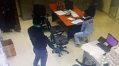 Hai nghi phạm cướp táo bạo trạm thu phí chỉ trong 6 phút