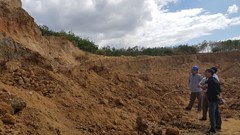 Kon Tum: Tràn lan nạn khai thác đất sét lậu