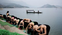 Độc đáo phong tục gội đầu của phụ nữ Thái Đen