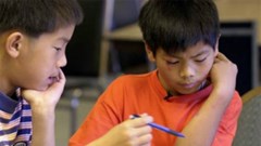 Tuyệt chiêu để con tự giác vào bàn học mà không cần đòn roi