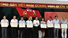 PC Khánh Hòa nhận Bằng khen xuất sắc về thực hiện quy chế dân chủ