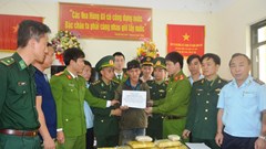 Hà Tĩnh: Bắt quả tang đối tượng cắt rừng vận chuyển 60.000 viên ma túy