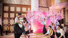 Hoa ban trắng trời, gọi mời lễ hội