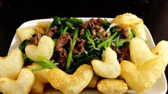 Hướng dẫn cách làm phở chiên phồng siêu đơn giản, ai cũng làm được