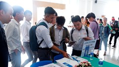 Trao 12 tỷ đồng học bổng cho sinh viên Đại học Đông Á