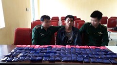 Nghệ An: Bắt đối tượng vận chuyển 20 nghìn viên ma túy