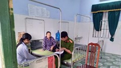 Vụ nữ sinh lớp 9 bị lột đồ, bạo hành ngay tại lớp: “Nhà trường nhẫn tâm quá...”