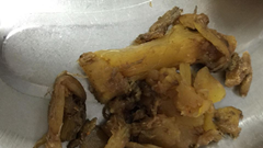 Bị cấp cứu vì 1 lạng măng tắc trong ruột