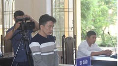 Chém em vợ cũ trọng thương, lãnh án 8 năm tù