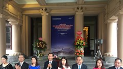 Triển lãm ảnh thành tựu 40 năm Cải cách mở cửa Trung Quốc