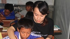 Ươm mầm "con chữ" nơi cửa Phật