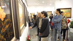 Triển lãm tranh sơn mài “Tháng 4 về”