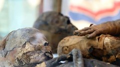 Phát hiện hàng loạt xác ướp trong mộ 2.000 năm ở Ai Cập