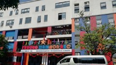 Trường mầm non tư thục cho trẻ nghỉ học do phụ huynh nợ tiền 14 tháng “mời” bé đi học lại