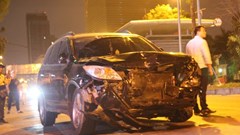 Hà Nội: “Xe điên” tông hàng loạt người và phương tiện rồi bỏ trốn, dân tổ chức truy đuổi