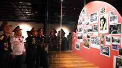 Công chúng Hà Nội xúc động xem ký ức Trường Sơn tại VCCA