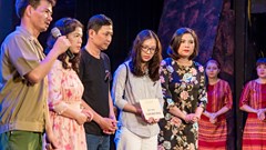 Nhà hát Kịch Việt Nam… xuống phố kêu gọi “Không uống rượu bia khi lái xe”