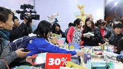 Phiên chợ "Sách là bạn" 2019